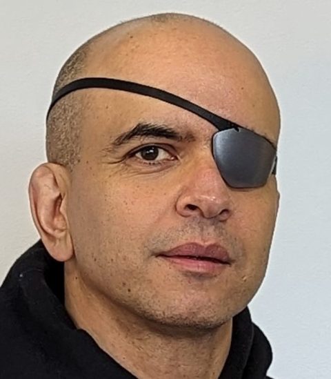 Headshot of Irfan.