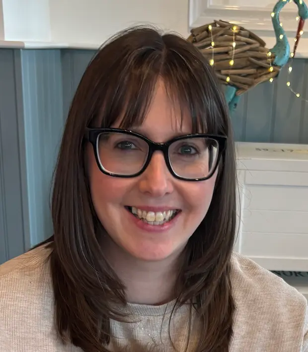 Amy Walker headshot